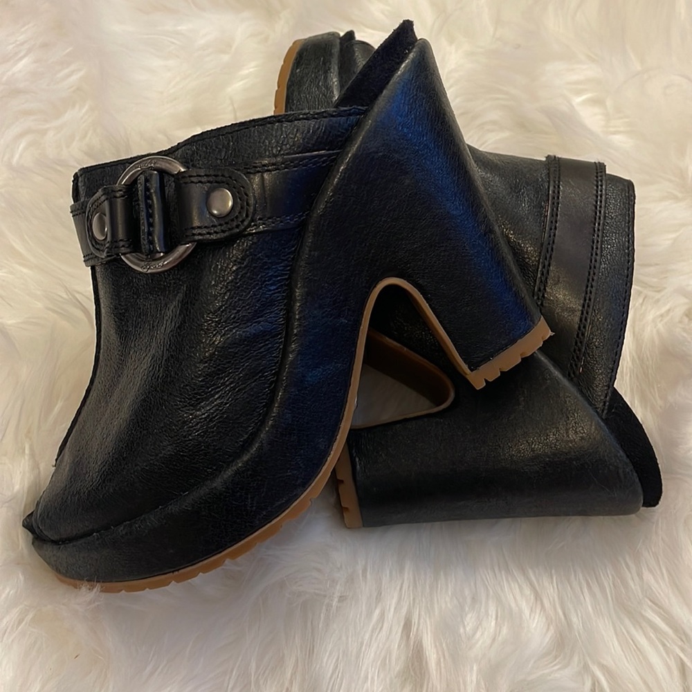 LUCKY BRAND GENUINE LEATHER WEDGES NWOT